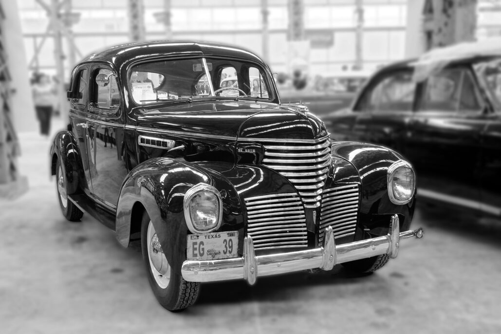 Black & White Image of Old Car